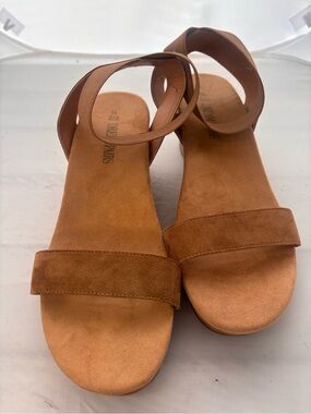 Dream Pairs Tan Suede Ankle-Strap Sandals size 11
